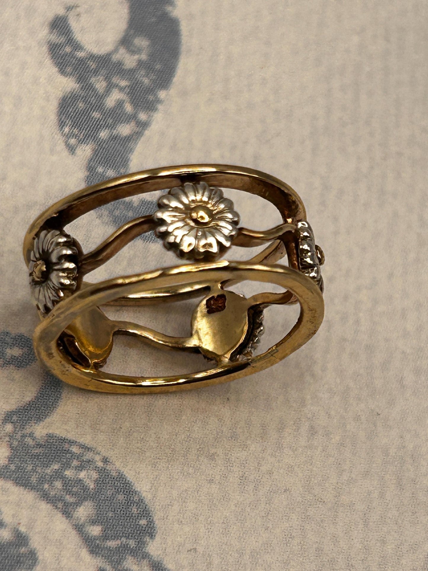 Vintage Clogau 9ct Yellow & White Gold Statement Daisy Ring