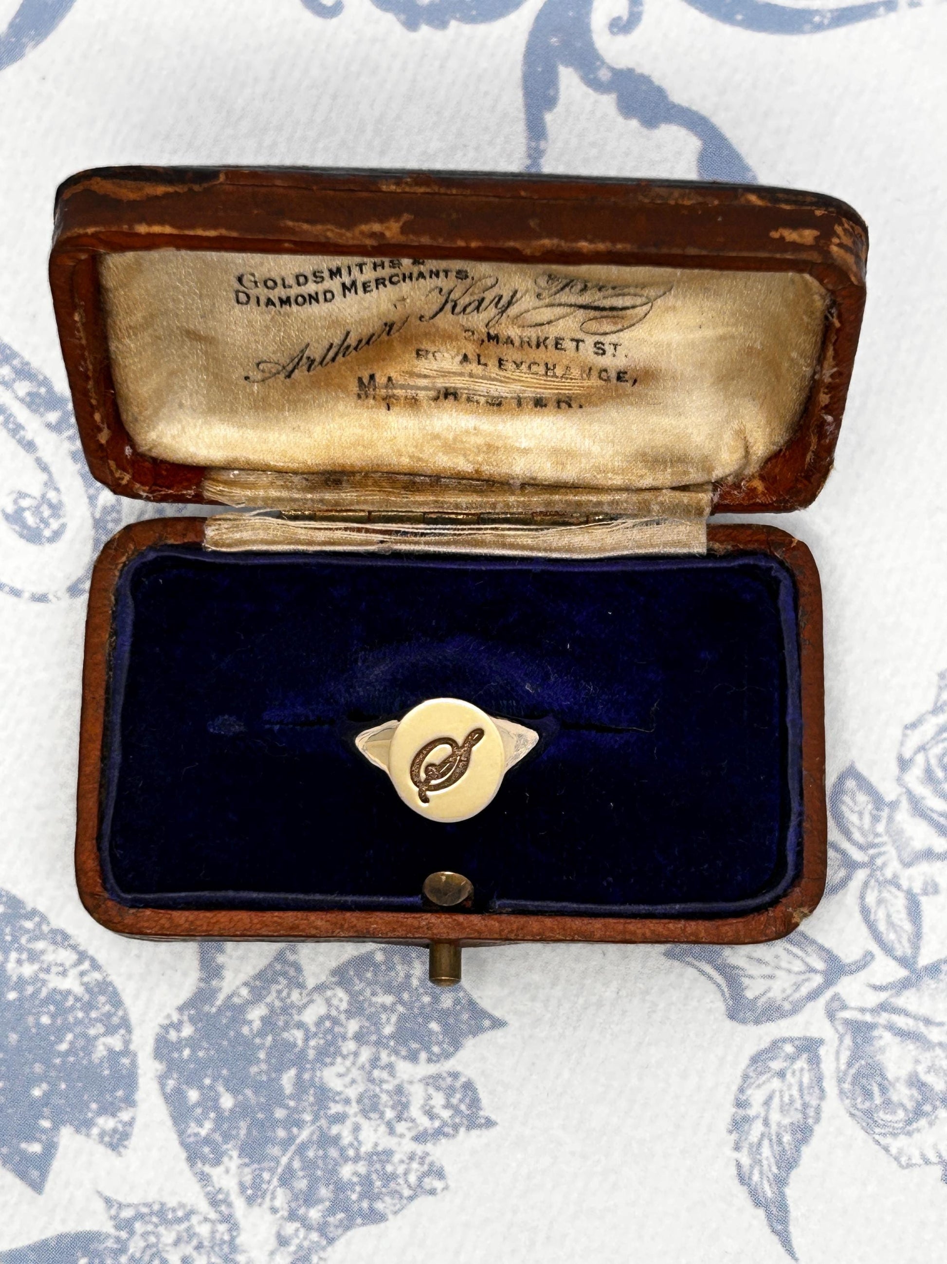 Vintage 14ct Solid Gold 'S' Initial Signet Ring - Dainty Signet Jewellery Size M / 6.5