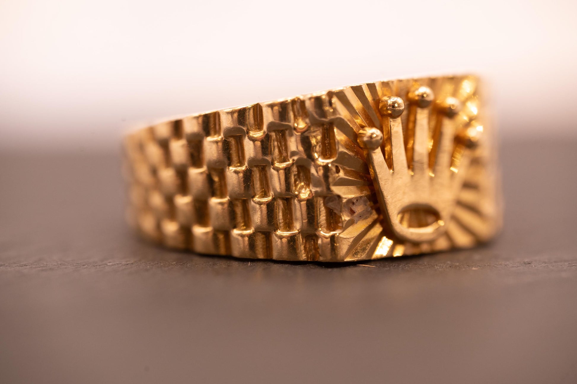 Vintage 18ct Gold Rolex Style Ring Chunky Signet Band - Size UK R /US 9