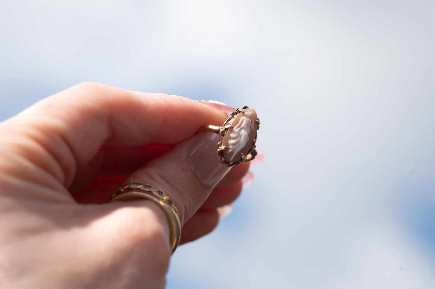 Vintage Unusual 1970's Cameo Oval Ring 9ct Gold / Classical Cameo Jewellery UK Size H / US 4