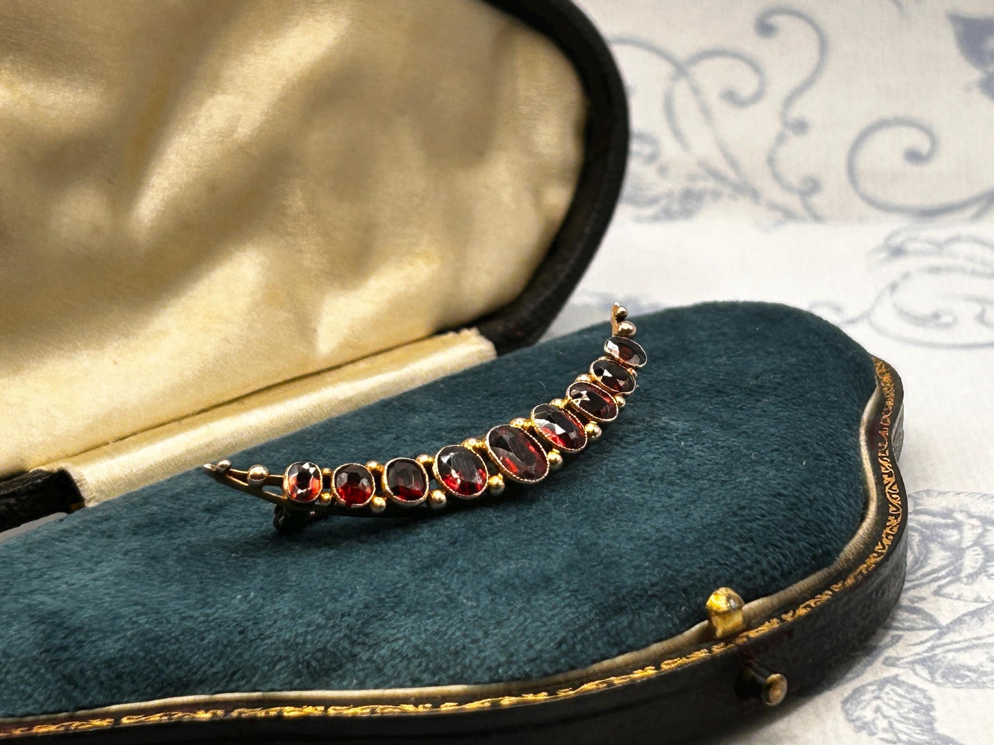 Victorian 9ct Moon Cresecent Brooch Garnet Antique Jewellery