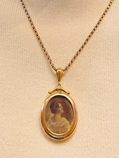 Antique Jewellery - Victorian 9ct Gold Double Sided Locket with Original Photographs