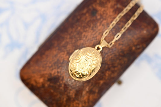 Vintage 18ct Gold Puffy Dome Locket - Unusual Photo Jewellery Locket Keepsake - Heirloom Jewelry