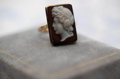 Antique Victorian 18ct Solid Yellow Gold Ring, Hard Stone Cameo Classical Male Figure - Estate Jewelry Size N / 7