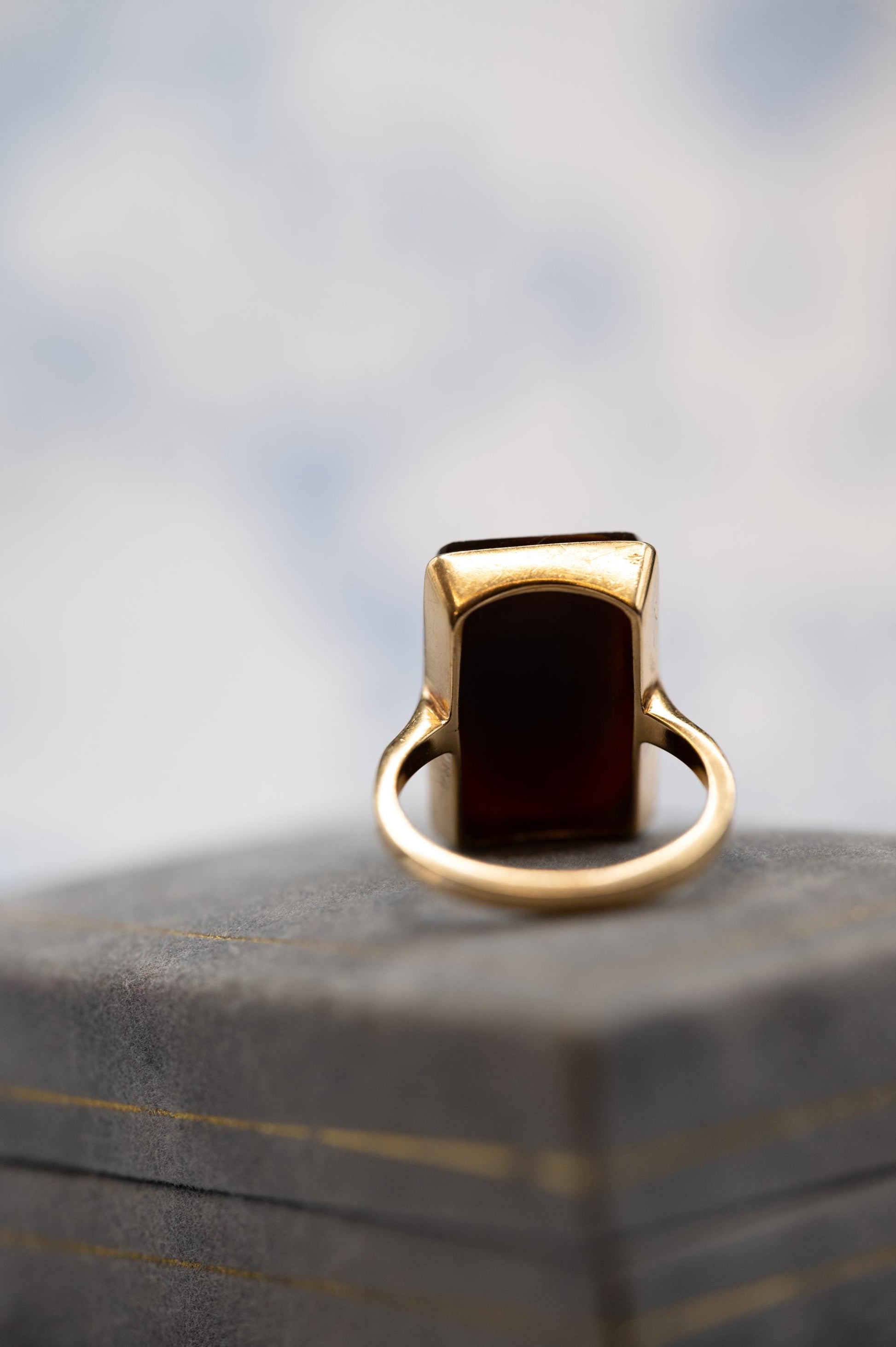 Antique Victorian 18ct Solid Yellow Gold Ring, Hard Stone Cameo Classical Male Figure - Estate Jewelry Size N / 7