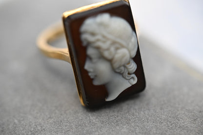 Antique Victorian 18ct Solid Yellow Gold Ring, Hard Stone Cameo Classical Male Figure - Estate Jewelry Size N / 7