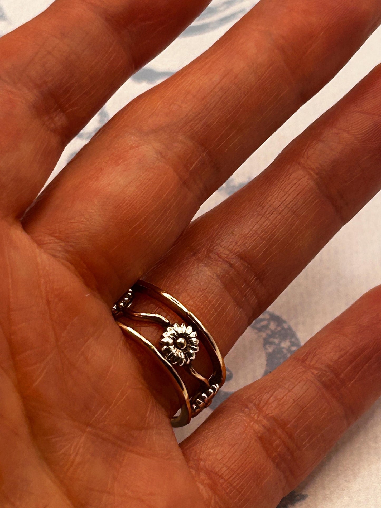 Vintage Clogau 9ct Yellow & White Gold Statement Daisy Ring