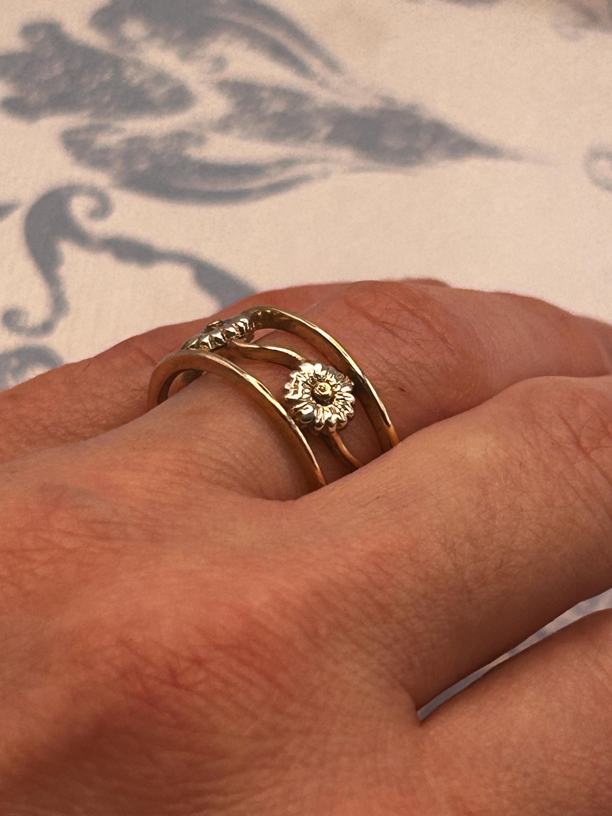 Vintage Clogau 9ct Yellow & White Gold Statement Daisy Ring