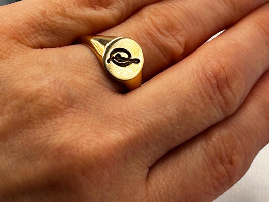 Vintage 14ct Solid Gold 'S' Initial Signet Ring - Dainty Signet Jewellery Size M / 6.5