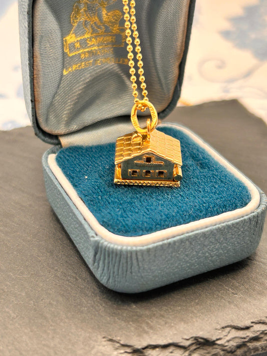 Vintage 18ct 'Home is where the heart is' Charm/ Pendant -collectors jewelry/heirloom - Unusual enamel