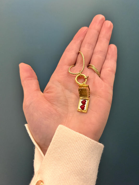 Vintage 18ct 'Home is where the heart is' Charm/ Pendant -collectors jewelry/heirloom - Unusual enamel