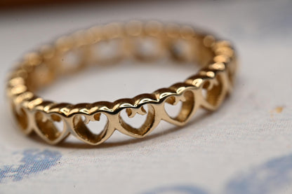 Vintage Clogau 9ct Gold Open Heart Stacking Ring Size P / 8 Pretty Dainty Band