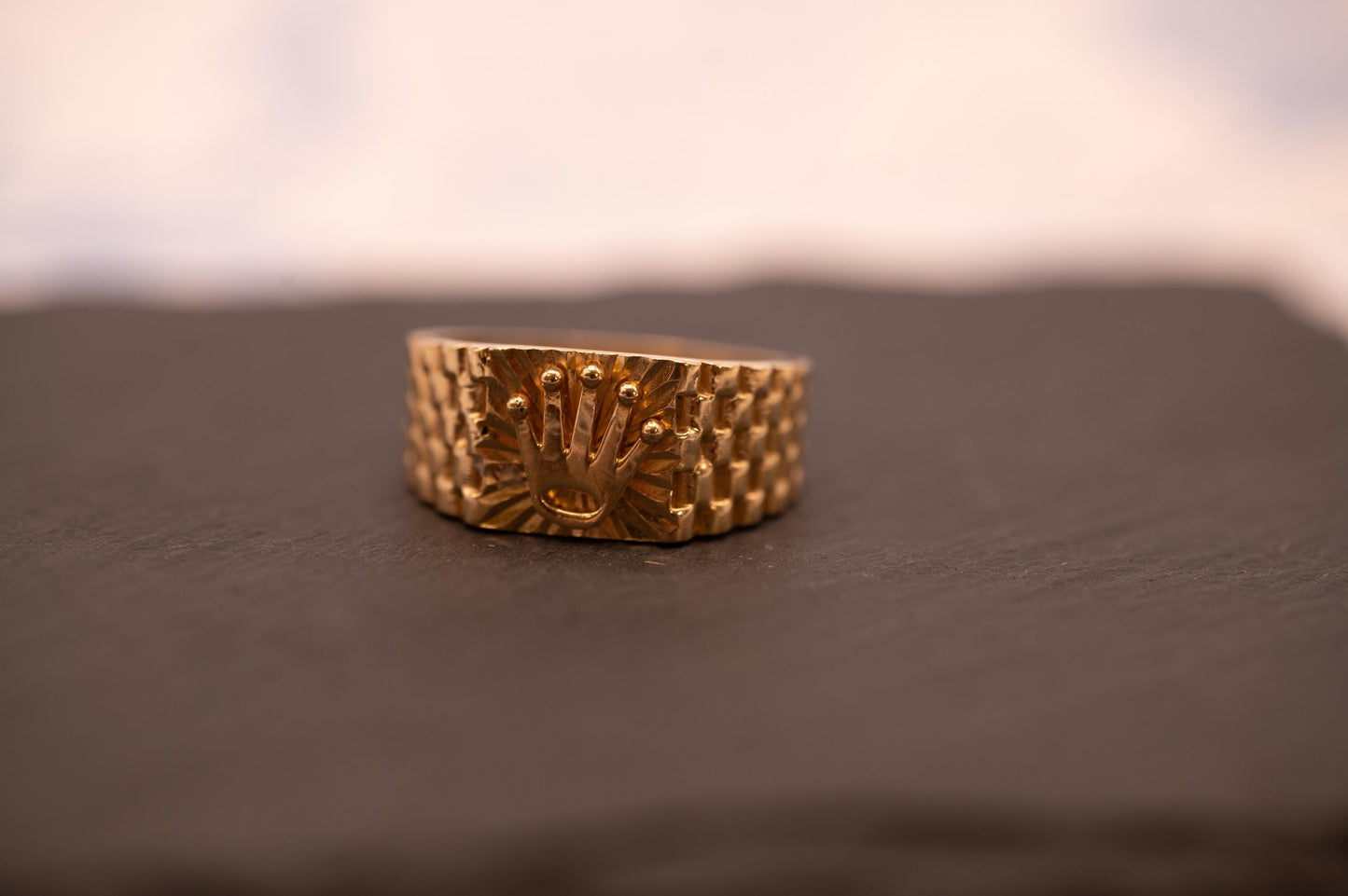 Vintage 18ct Gold Rolex Style Ring Chunky Signet Band - Size UK R /US 9