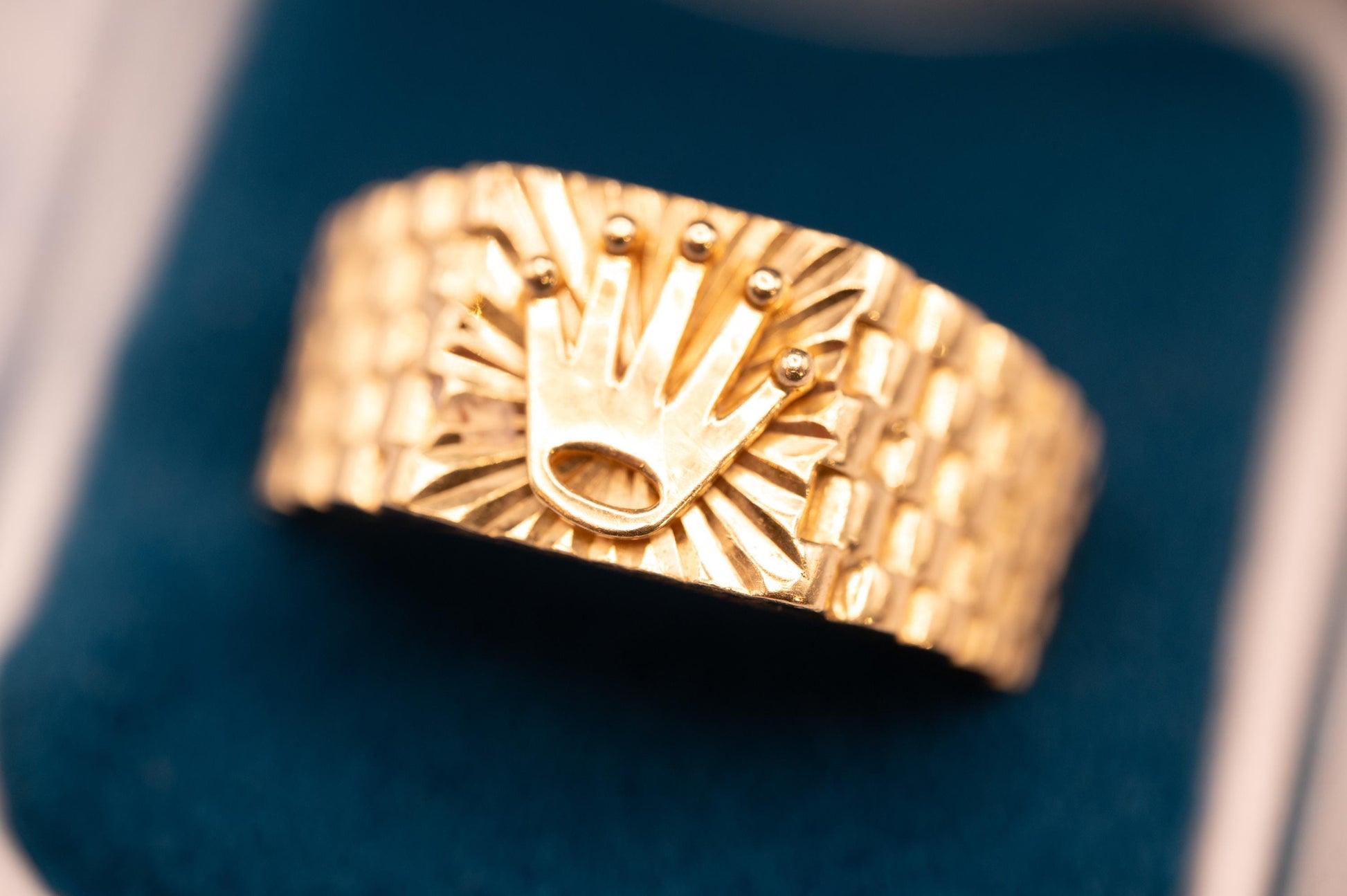 Vintage 18ct Gold Rolex Style Ring Chunky Signet Band - Size UK R /US 9