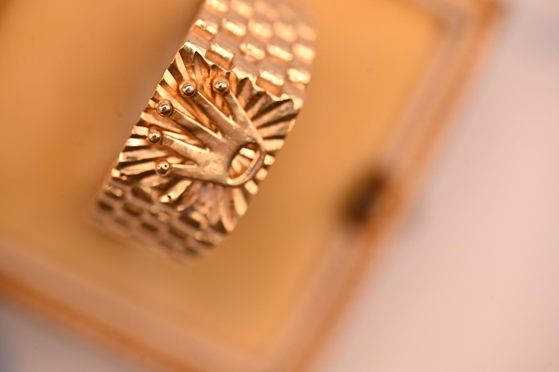 Vintage 18ct Gold Rolex Style Ring Chunky Signet Band - Size UK R /US 9