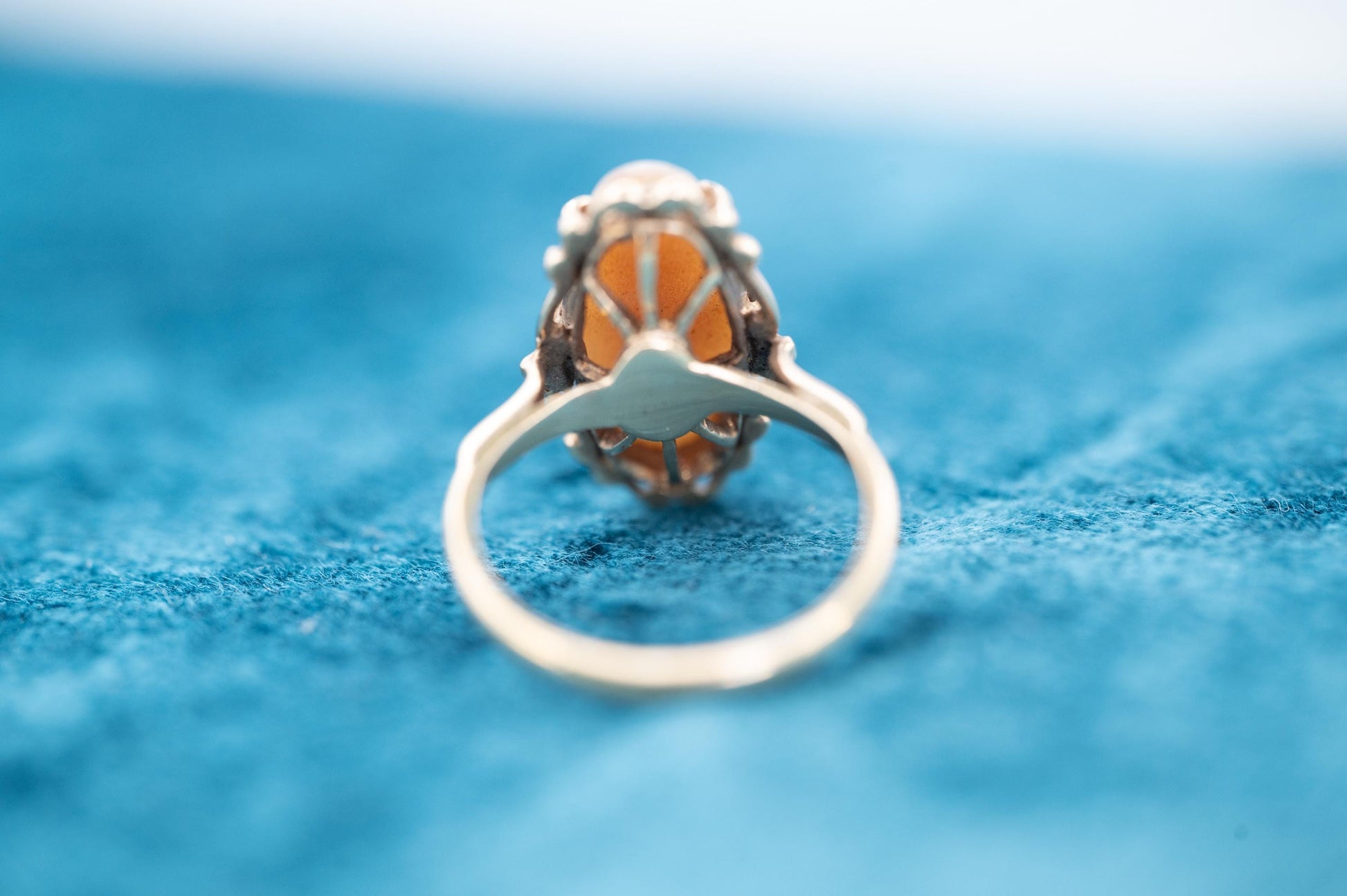 Vintage Unusual 1970's Cameo Oval Ring 9ct Gold / Classical Cameo Jewellery UK Size H / US 4