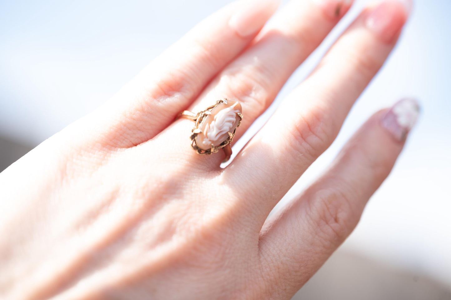 Vintage Unusual 1970's Cameo Oval Ring 9ct Gold / Classical Cameo Jewellery UK Size H / US 4