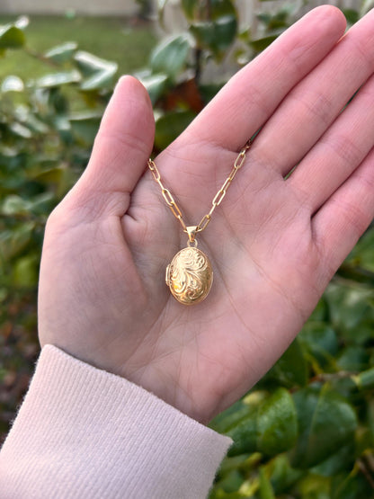 Vintage 18ct Gold Puffy Dome Locket - Unusual Photo Jewellery Locket Keepsake - Heirloom Jewelry