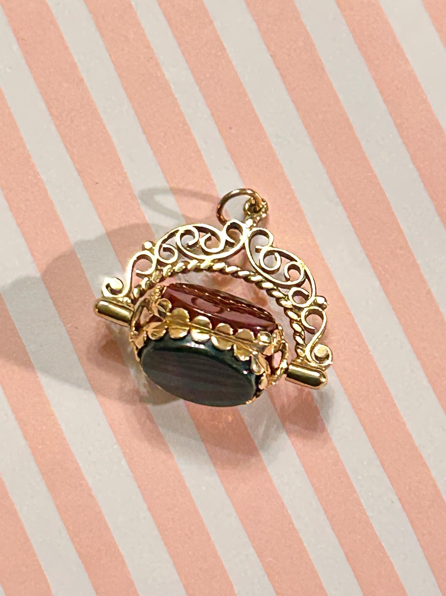 Vintage 9ct Gold Spinning Fob Agate, Onyx and Bloodstone Pendant / Charm