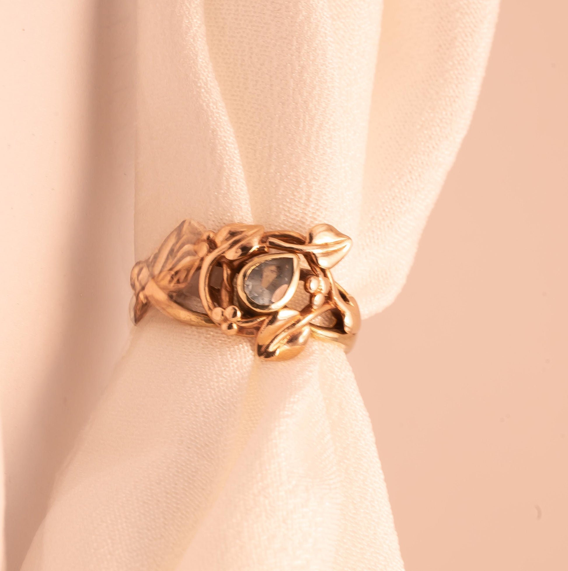 Vintage Clogau 9ct Gold Aquamarine Tree of Life Two Toned Ring Size O / 7.5