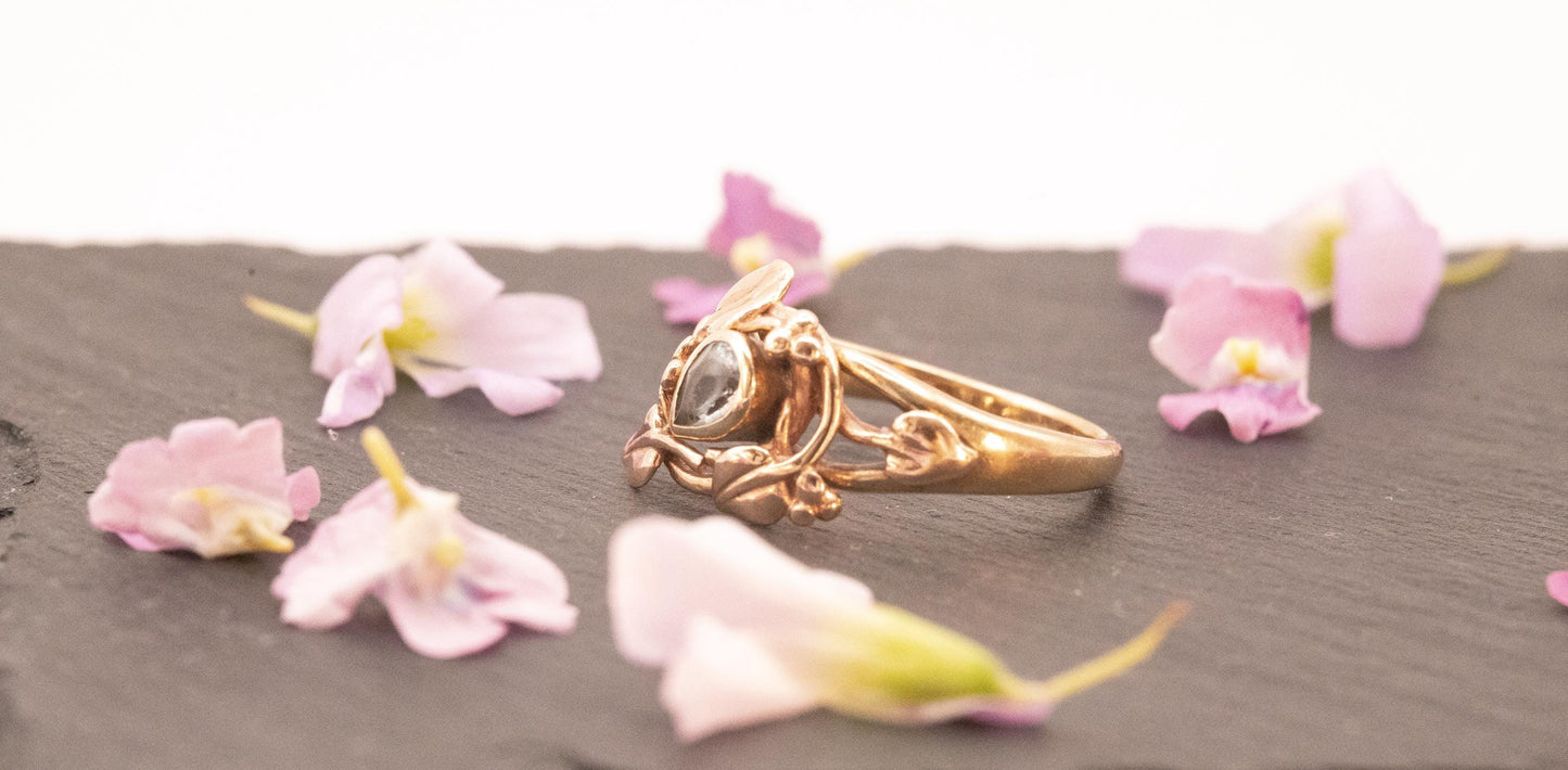 Vintage Clogau 9ct Gold Aquamarine Tree of Life Two Toned Ring Size O / 7.5