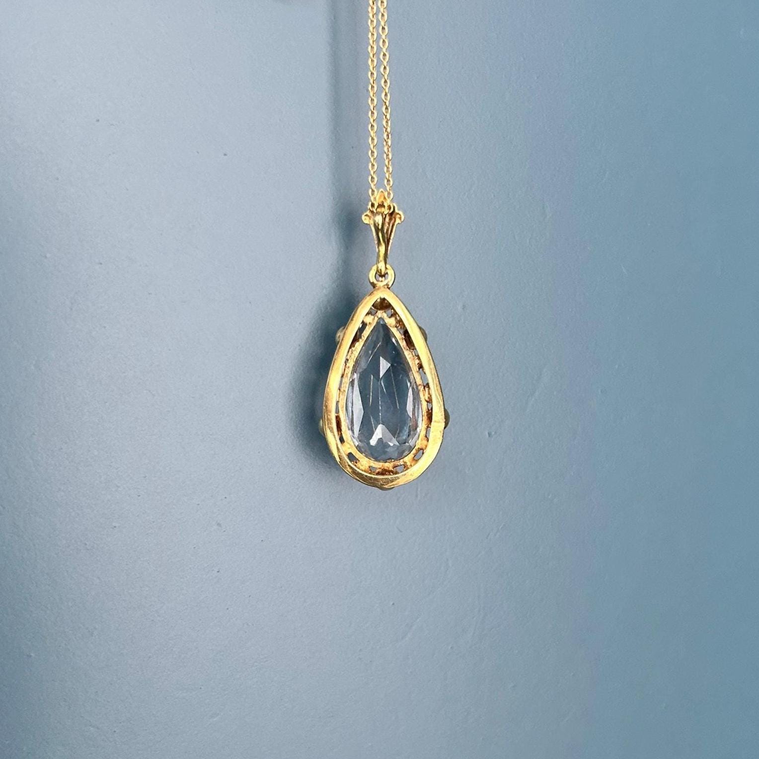 Vintage Mid-Century 14ct Gold Large Aquamarine Pendant with Chain