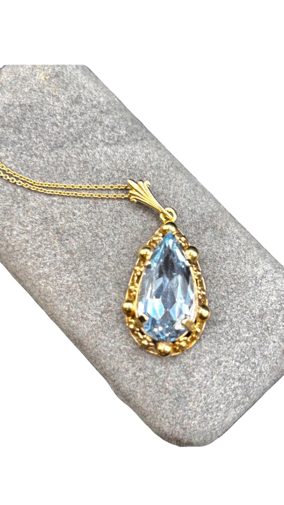 Vintage Mid-Century 14ct Gold Large Aquamarine Pendant with Chain