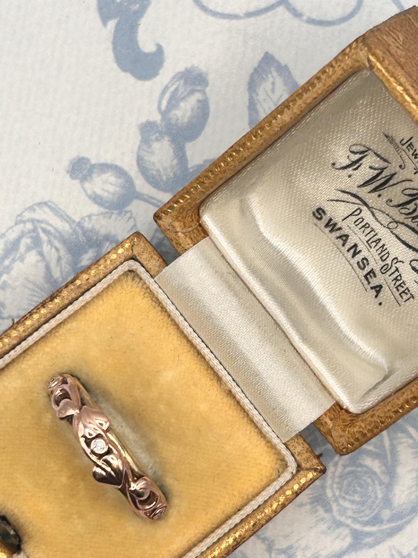 Clogau Tree of Life Band with Rose and Yellow Gold and Diamonds UK Size M 1/2 US: 6.5