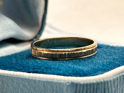 Vintage 1980s 9ct Etched Slim Wedding Band Ring Size L / 6