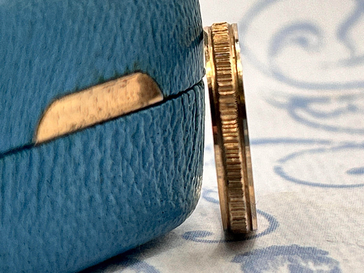 Vintage 1980s 9ct Etched Slim Wedding Band Ring Size L / 6