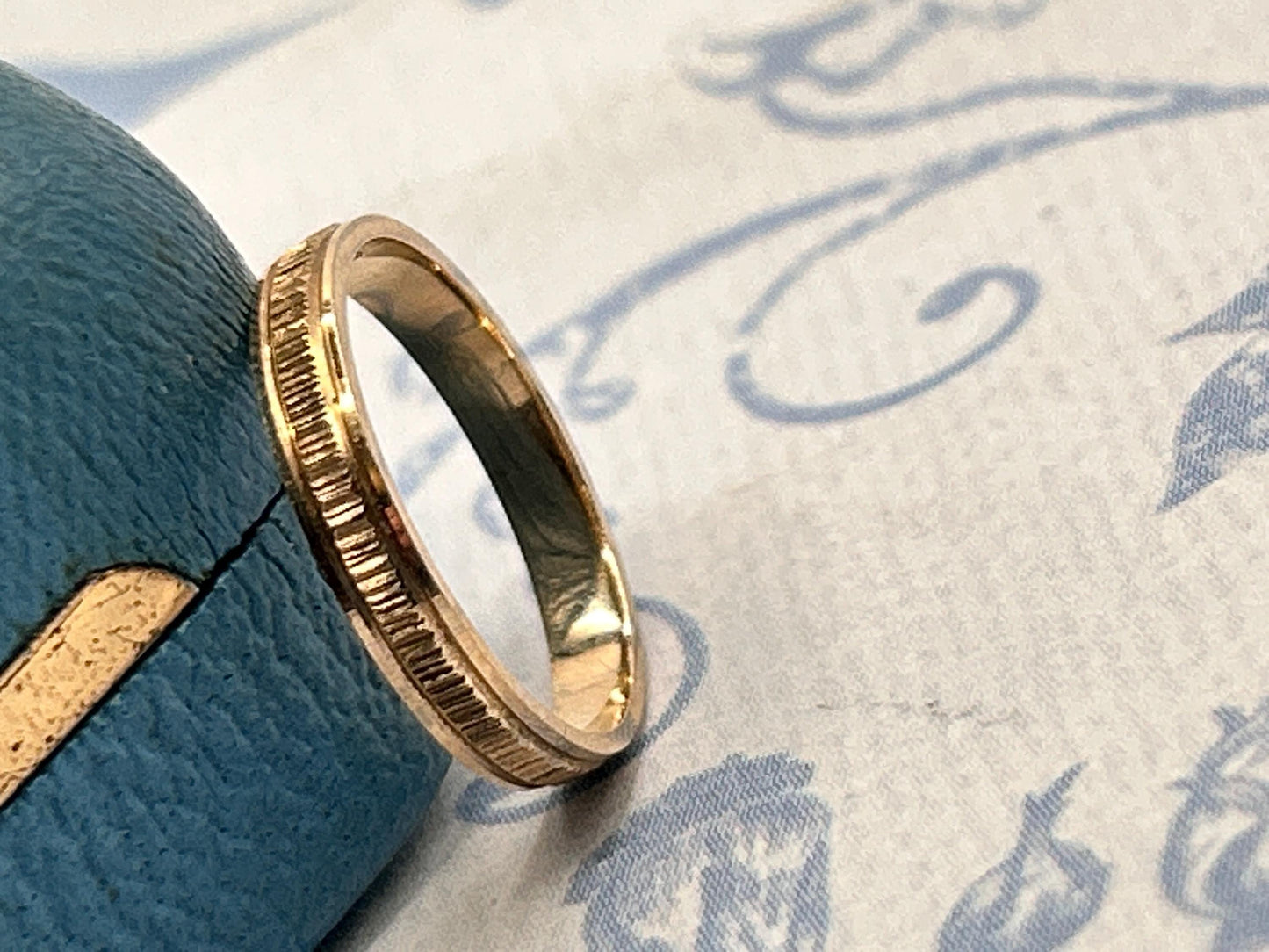 Vintage 1980s 9ct Etched Slim Wedding Band Ring Size L / 6