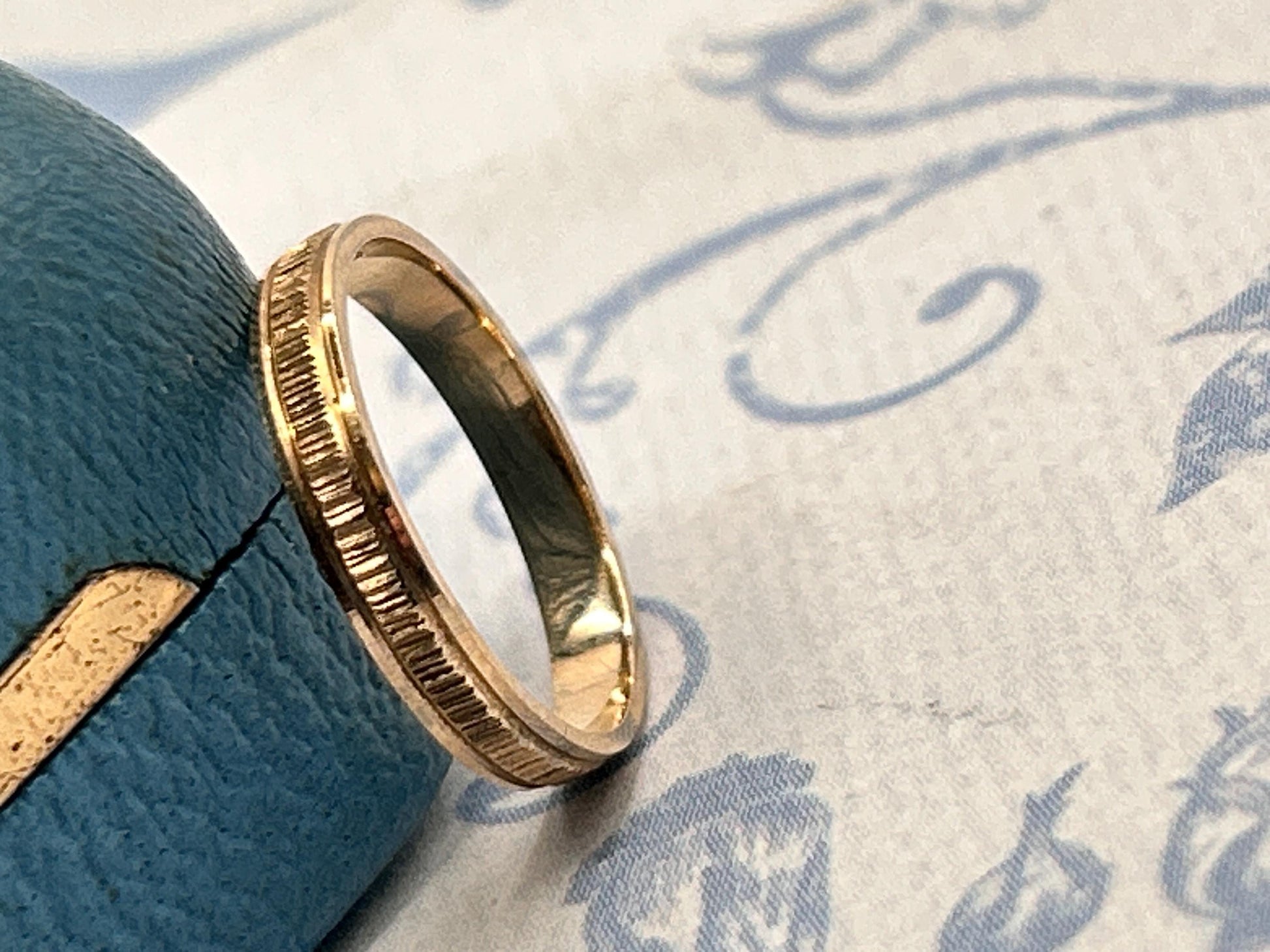 Vintage 1980s 9ct Etched Slim Wedding Band Ring Size L / 6