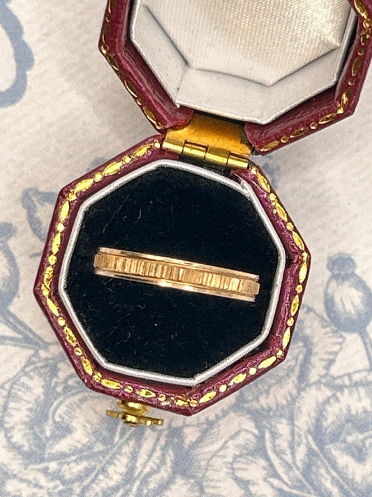 Vintage 1980s 9ct Etched Slim Wedding Band Ring Size L / 6