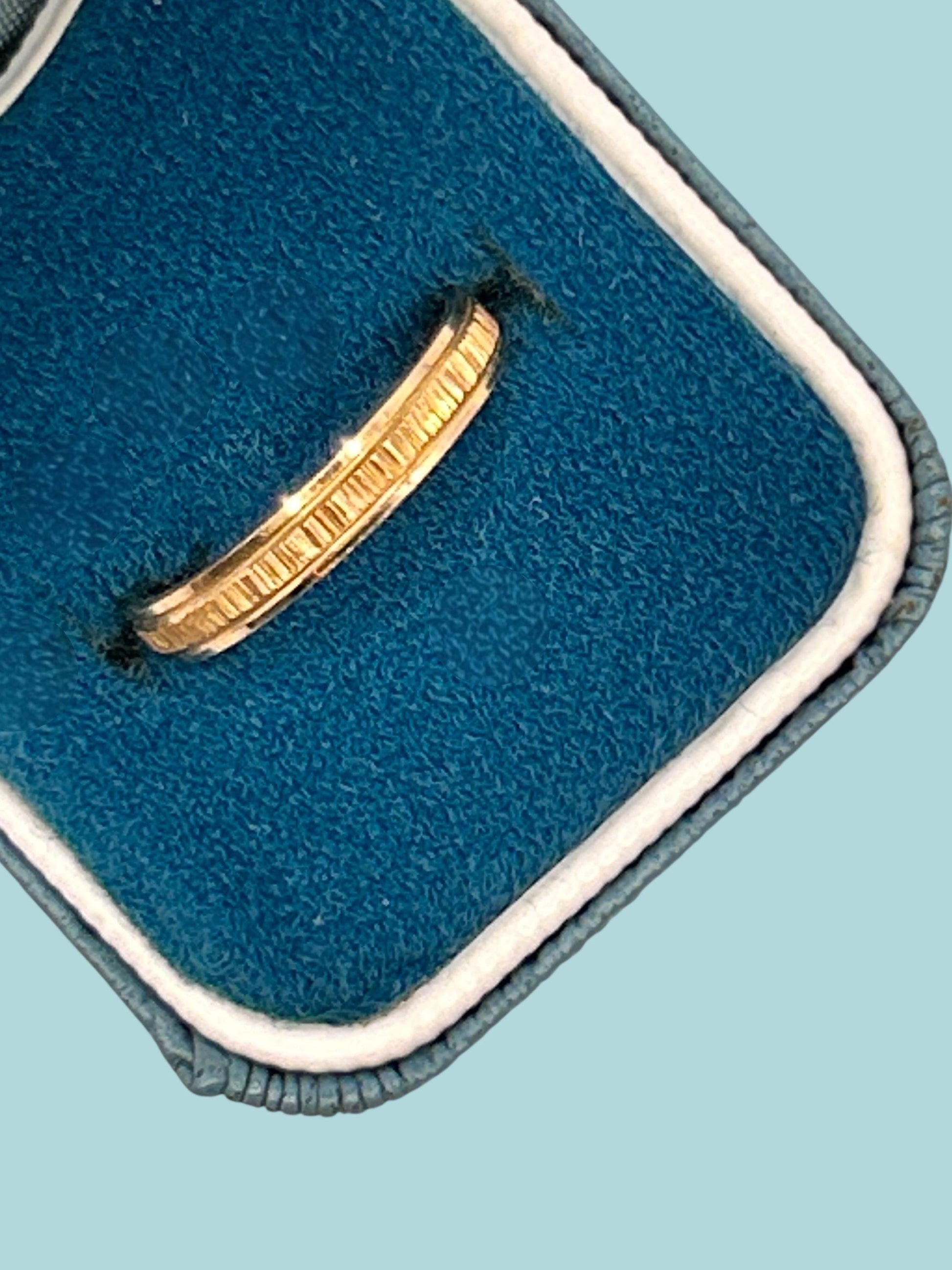 Vintage 1980s 9ct Etched Slim Wedding Band Ring Size L / 6