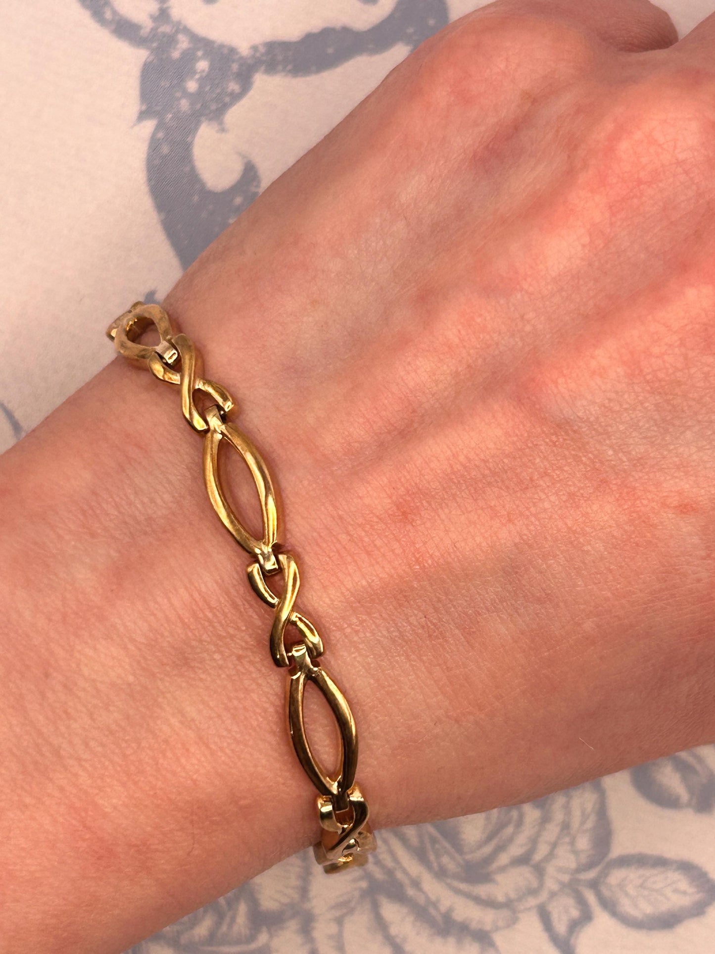 Vintage 9ct Yellow Gold Kisses Link Bracelet 7.5" - Solid Gold Jewellery Fancy Bracelet Cocktail Jewelry
