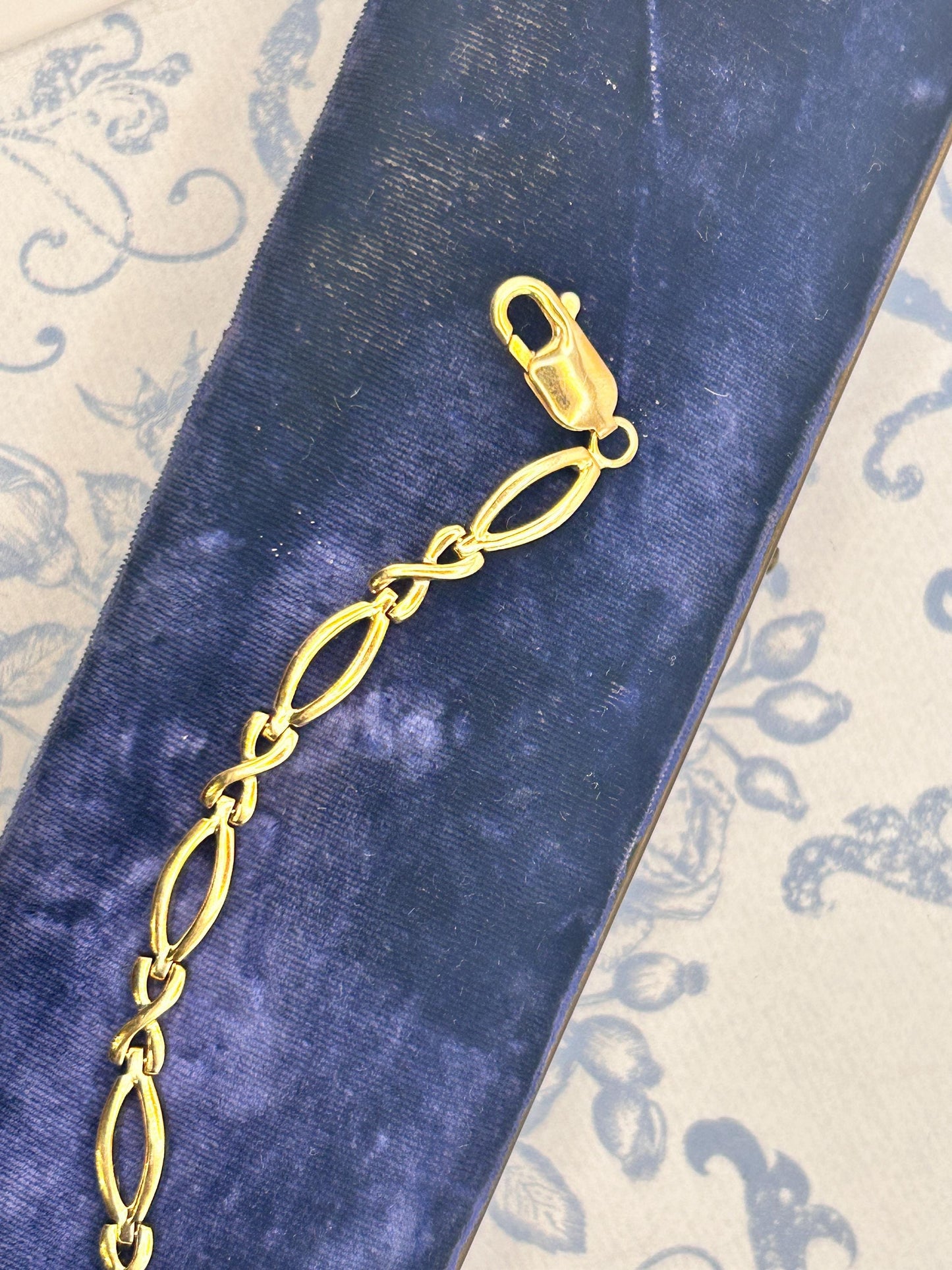 Vintage 9ct Yellow Gold Kisses Link Bracelet 7.5" - Solid Gold Jewellery Fancy Bracelet Cocktail Jewelry