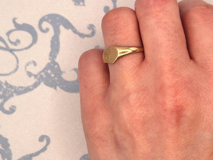 Vintage 9ct Gold 1980s Classic Heart Signet Ring Size M / US 6.5