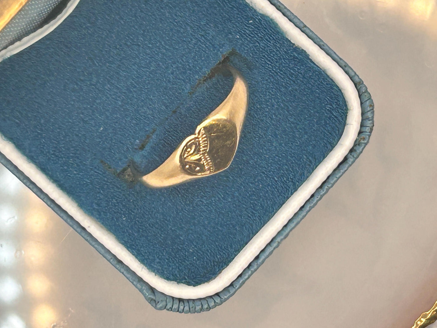 Vintage 9ct Gold 1980s Classic Heart Signet Ring Size M / US 6.5
