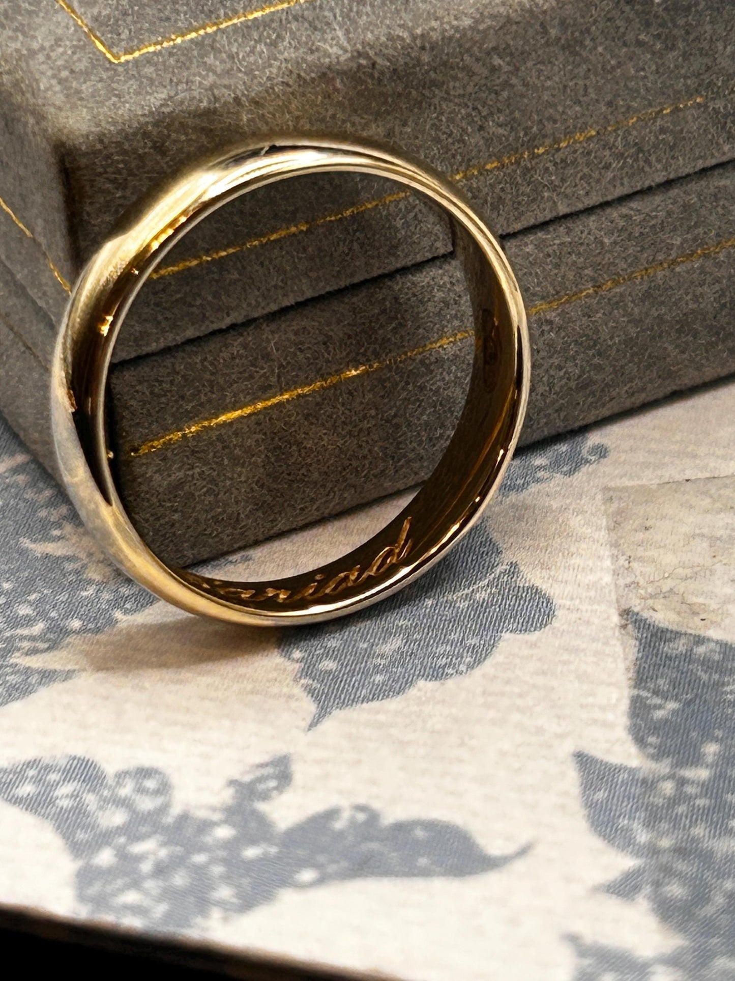 Pre-Loved Clogau Cariad 9ct Doughnut / Donut Gold Wedding Band 4.5mm Wide Size UK - S 1/2 / US- 9.5 Welsh Gold