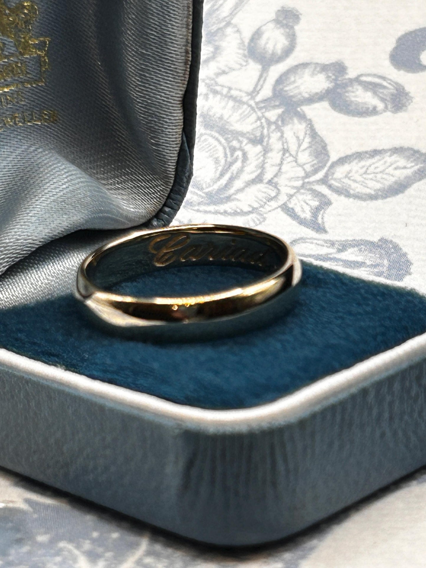 Pre-Loved Clogau Cariad 9ct Doughnut / Donut Gold Wedding Band 4.5mm Wide Size UK - S 1/2 / US- 9.5 Welsh Gold