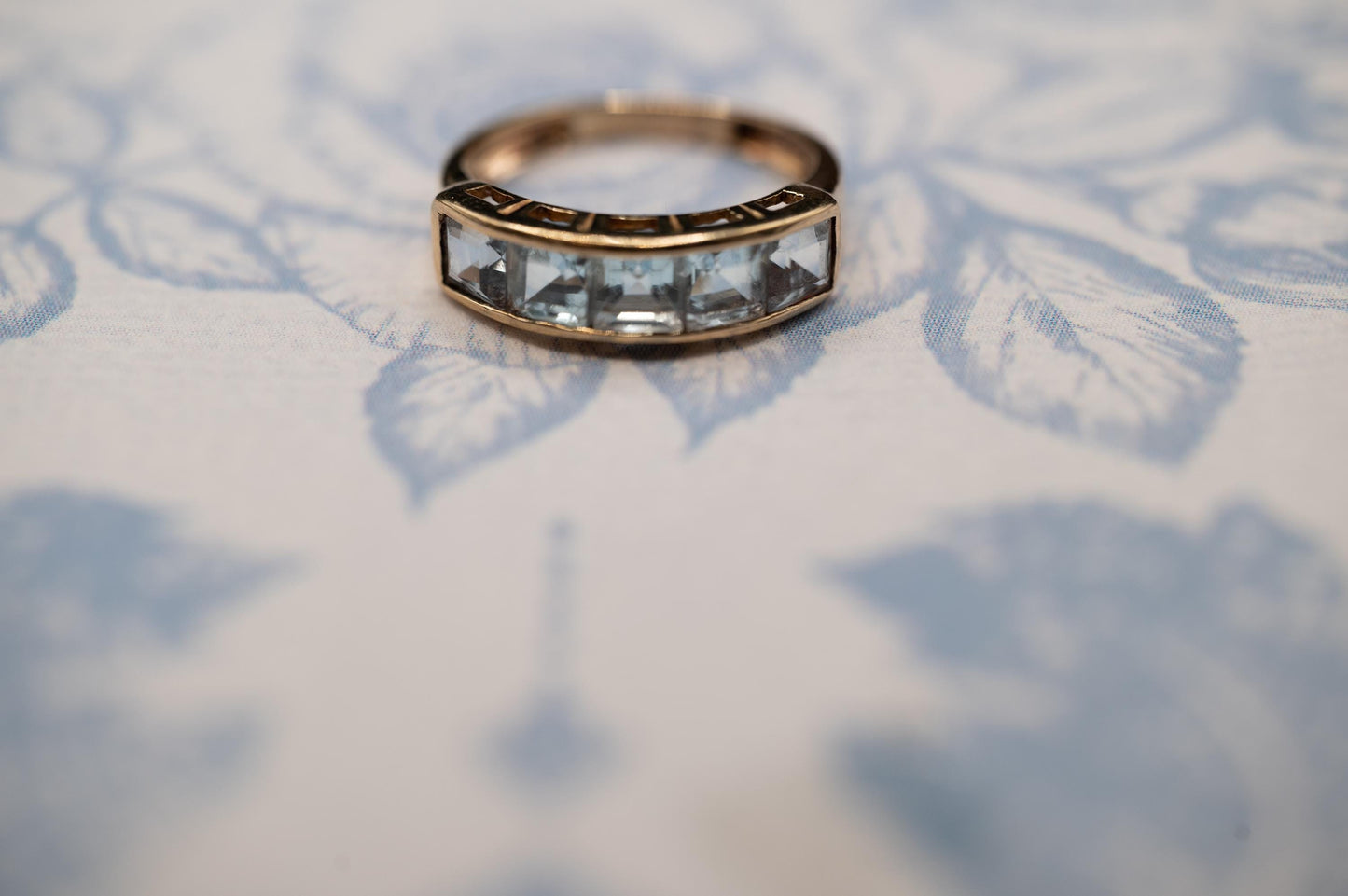 Vintage Statement 9 ct Gold Blue Topaz Eternity Cocktail Ring, Stack Band Jewellery Size UK J US 5