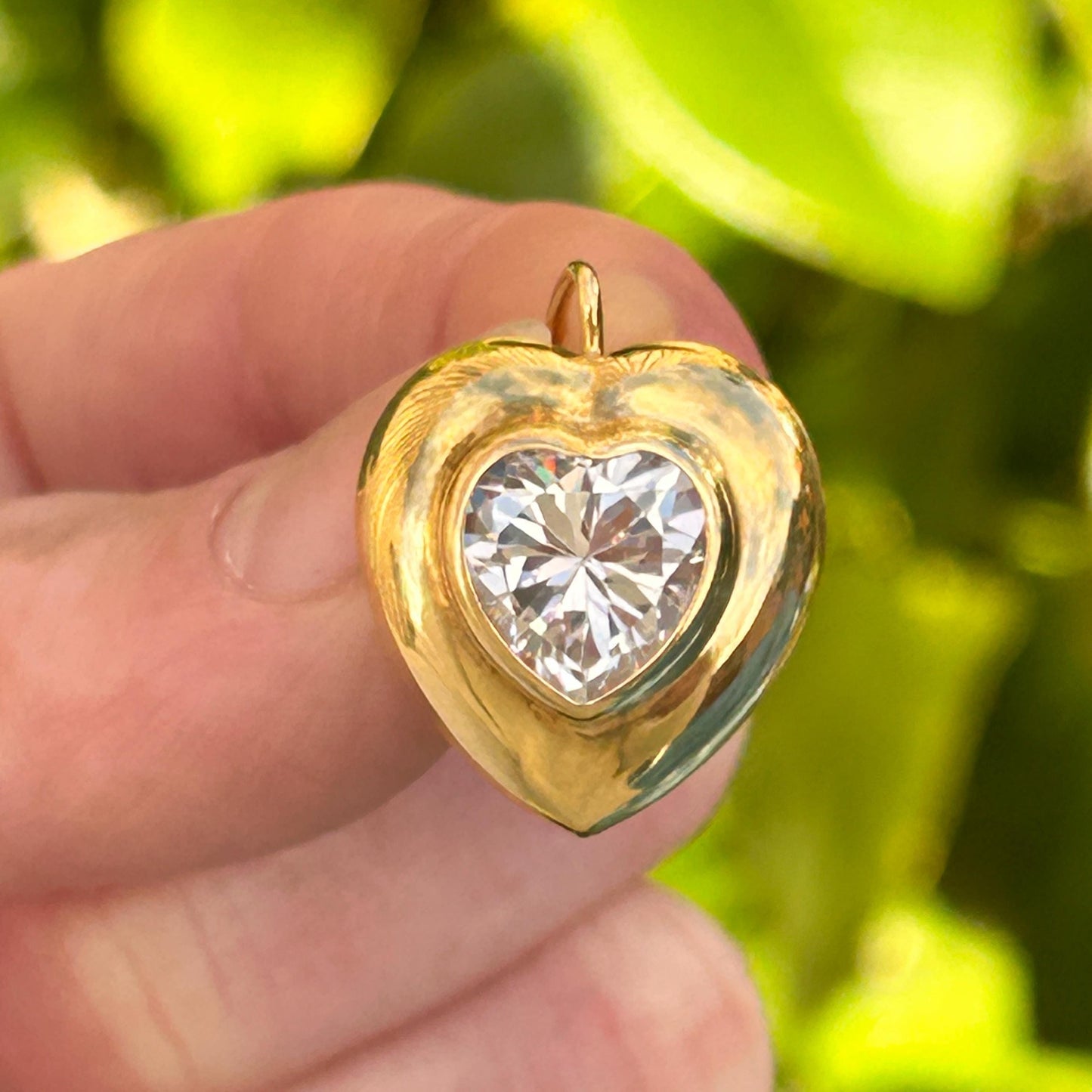 Vintage Italian 18ct Gold White Rhinestone Heart Latchback Earrings