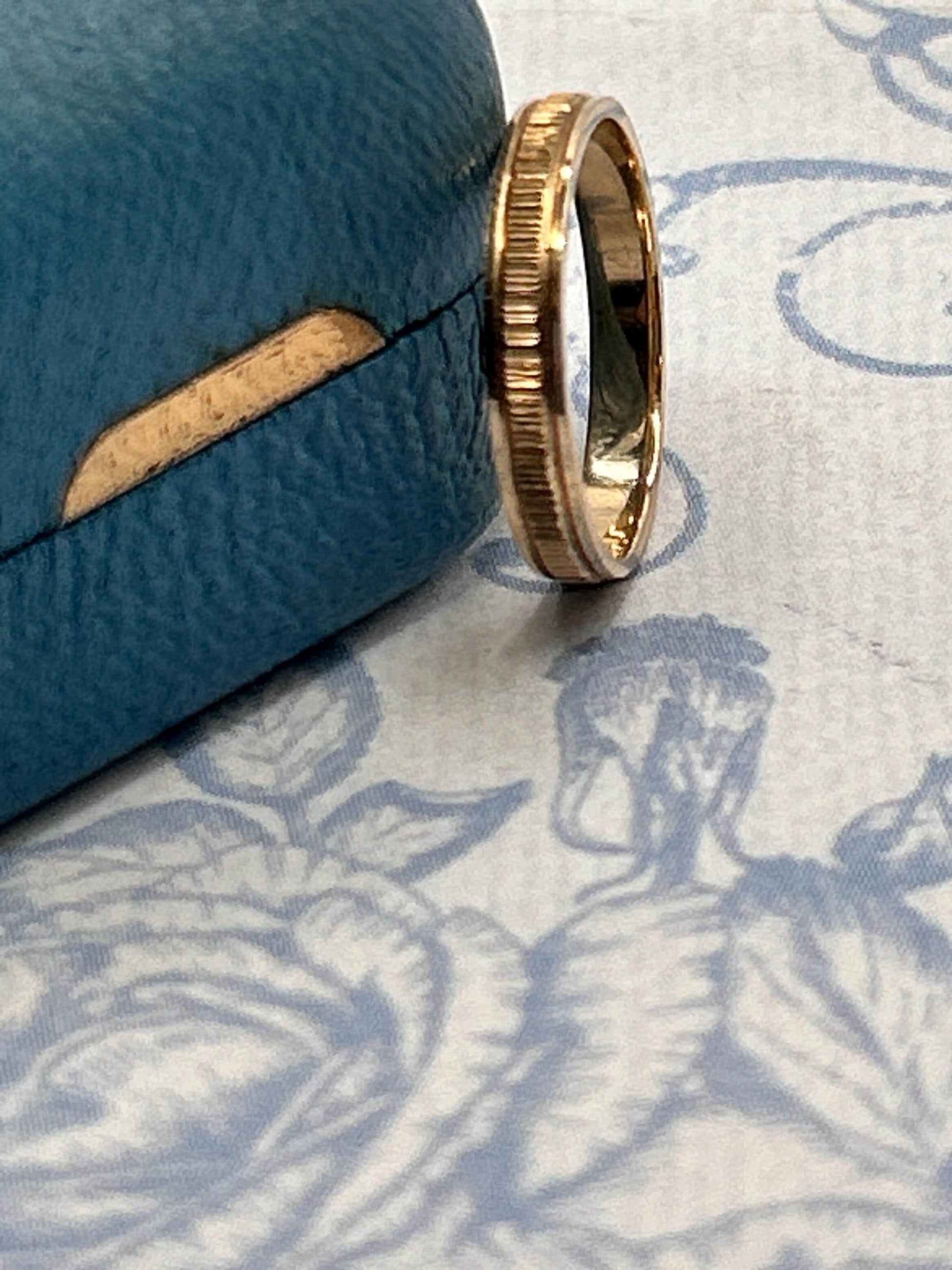 Vintage 1980s 9ct Etched Slim Wedding Band Ring Size L / 6