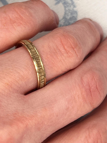 Vintage 1980s 9ct Etched Slim Wedding Band Ring Size L / 6