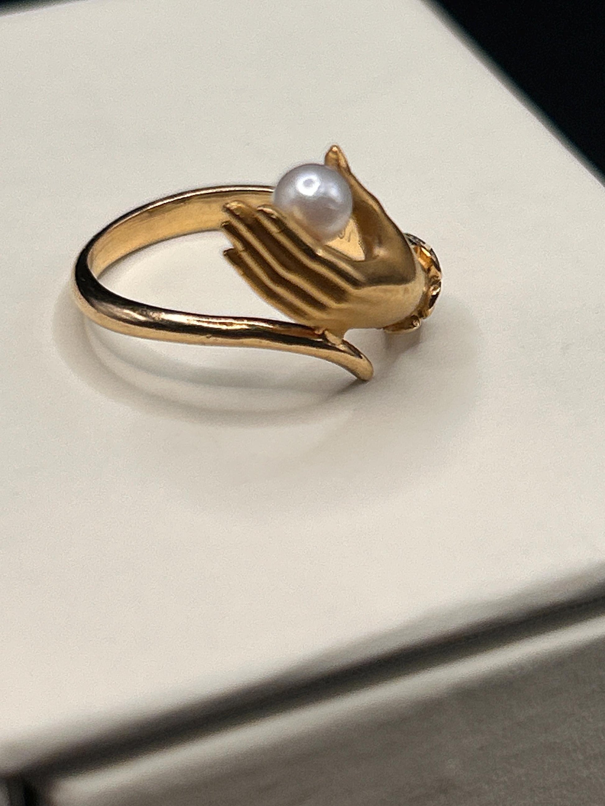Vintage Carrera Y Carrera 18ct Gold Mano Hand Ring With Pearl and Diamond Cuff - Fine Vintage Jewelry Size UK J/ US: 5