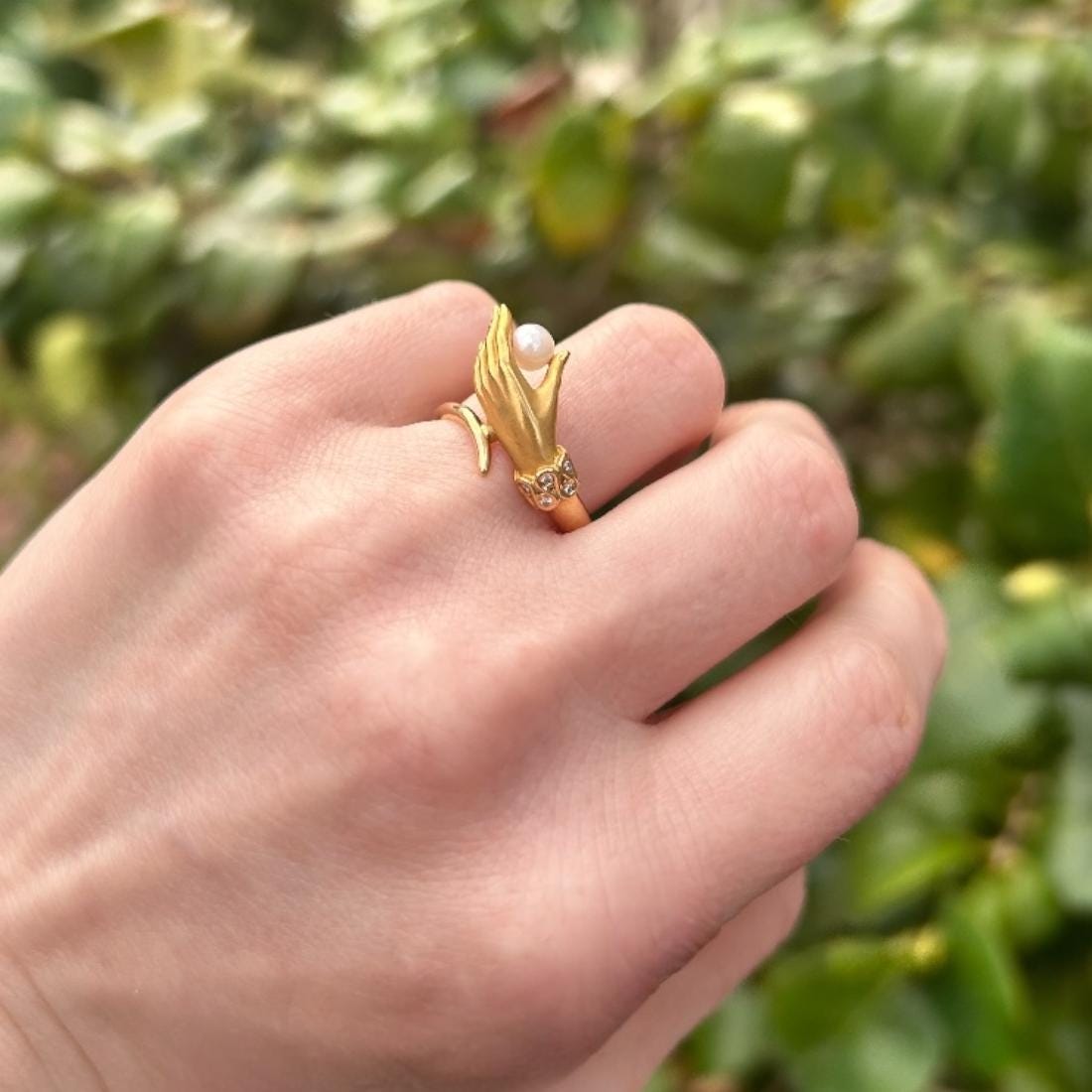 Vintage Carrera Y Carrera 18ct Gold Mano Hand Ring With Pearl and Diamond Cuff - Fine Vintage Jewelry Size UK J/ US: 5