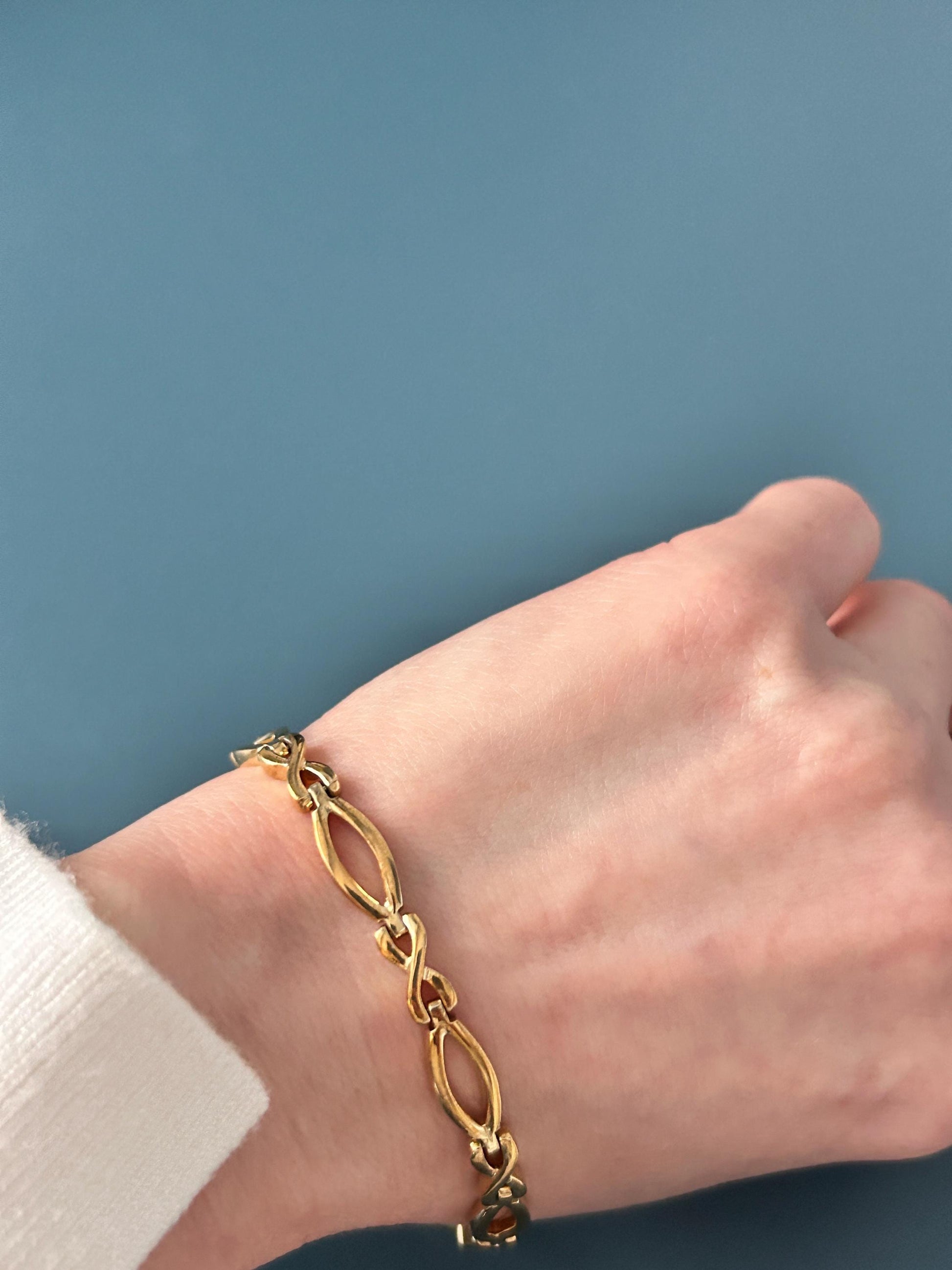 Vintage 9ct Yellow Gold Kisses Link Bracelet 7.5" - Solid Gold Jewellery Fancy Bracelet Cocktail Jewelry