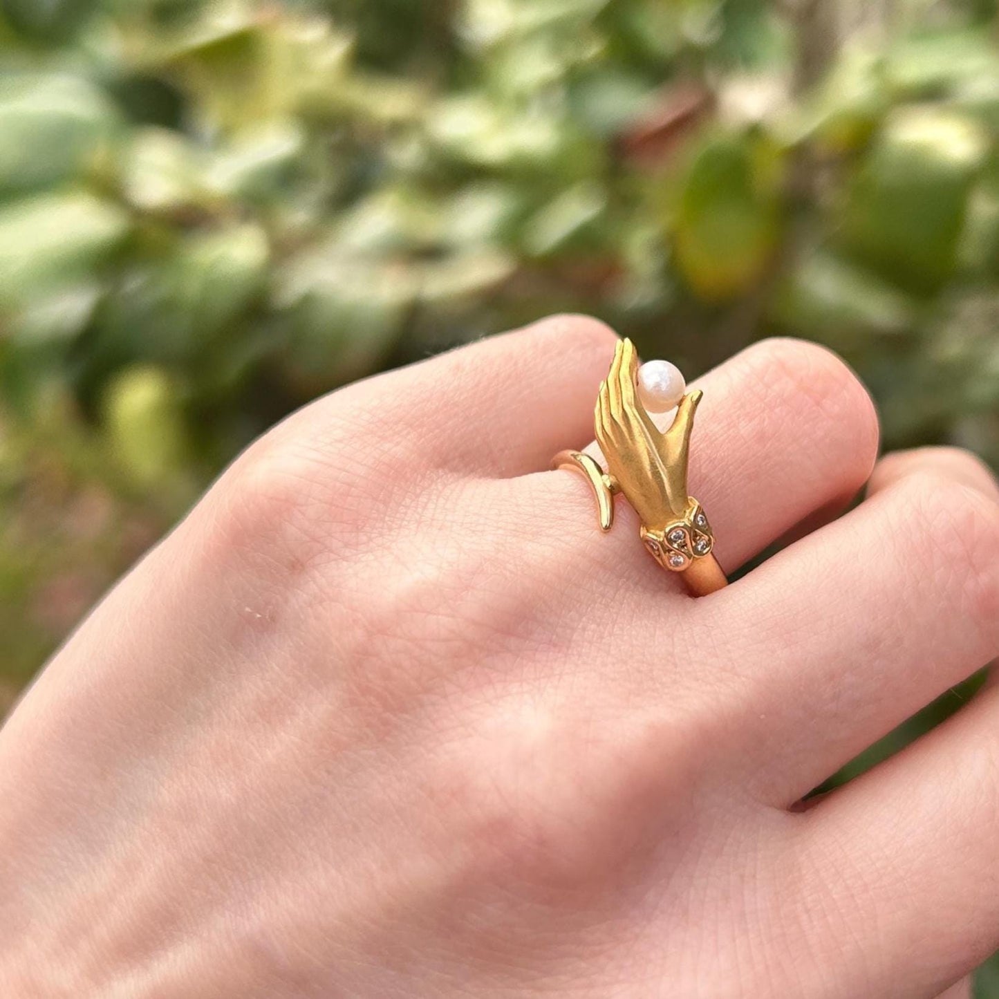 Vintage Carrera Y Carrera 18ct Gold Mano Hand Ring With Pearl and Diamond Cuff - Fine Vintage Jewelry Size UK J/ US: 5