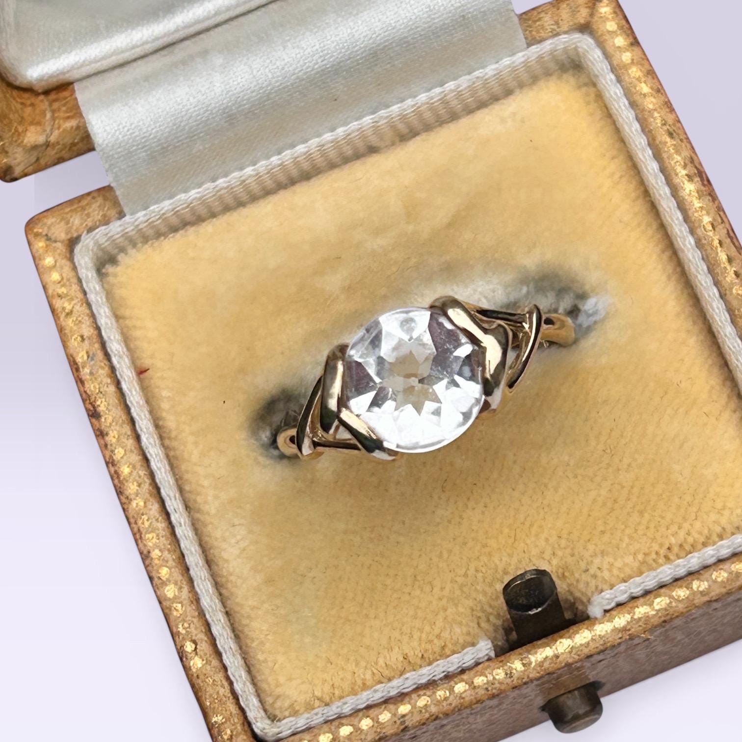 Vintage 9ct Gold Rock Crystal Heart Detail Ring - Natural Rock Crystal UK K / 5.5