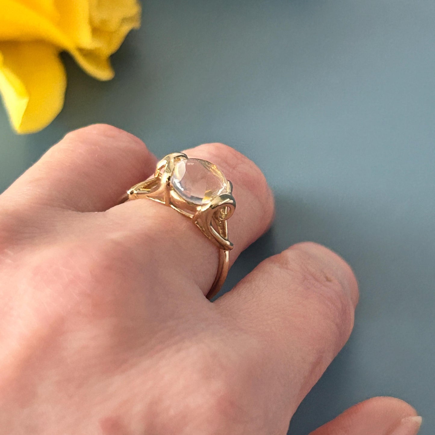 Vintage 9ct Gold Rock Crystal Heart Detail Ring - Natural Rock Crystal UK K / 5.5
